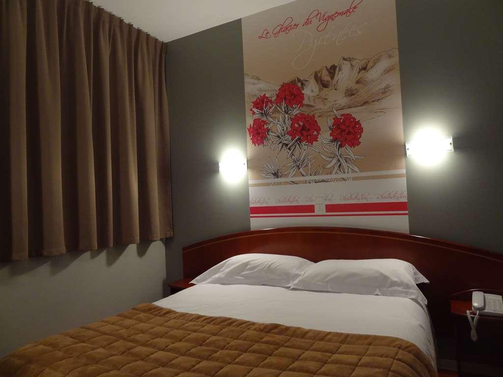 Cit'Hotel De La Marne Tarbes Zimmer foto